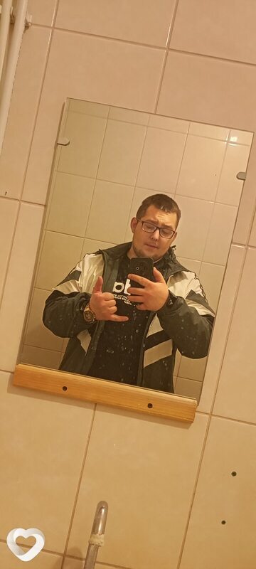 Дмитрий, Крестцы