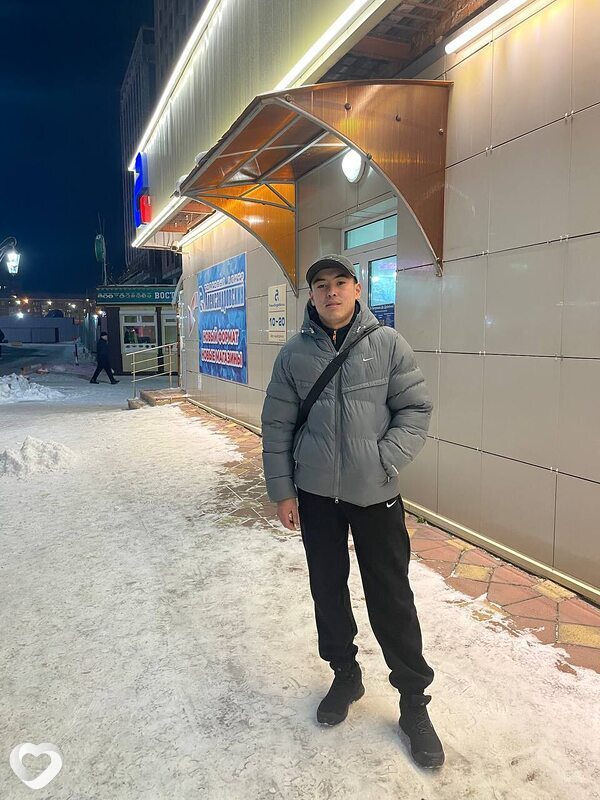 Кайра, 21, Новосибирске — анкета №3422421