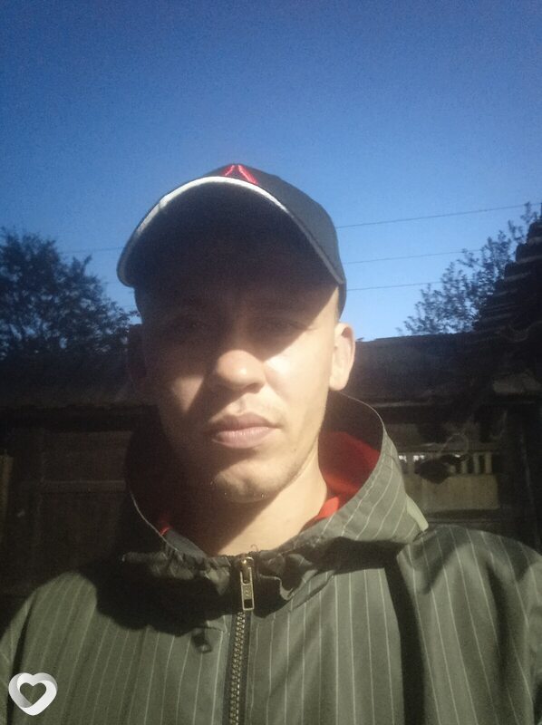 Максим, 37, Карпинске — анкета №3422942