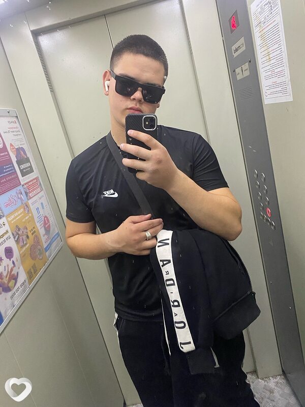 Дмитрий, 18, Красноярске — анкета №3424247