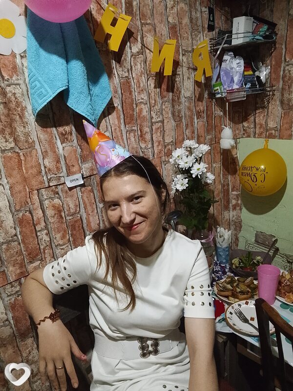 Дарья, 24, Чапаевске — анкета №3424192
