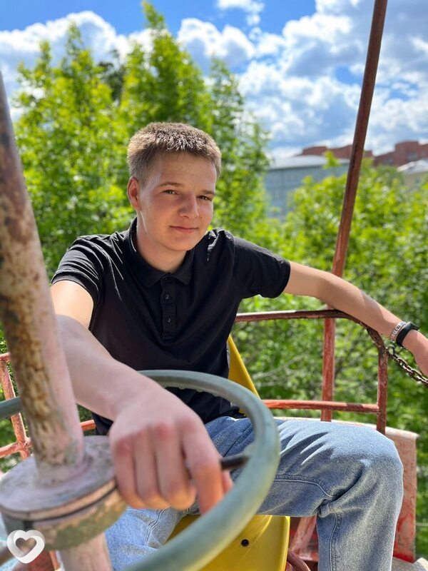 Даниил, 19, Новосибирске — анкета №3424587