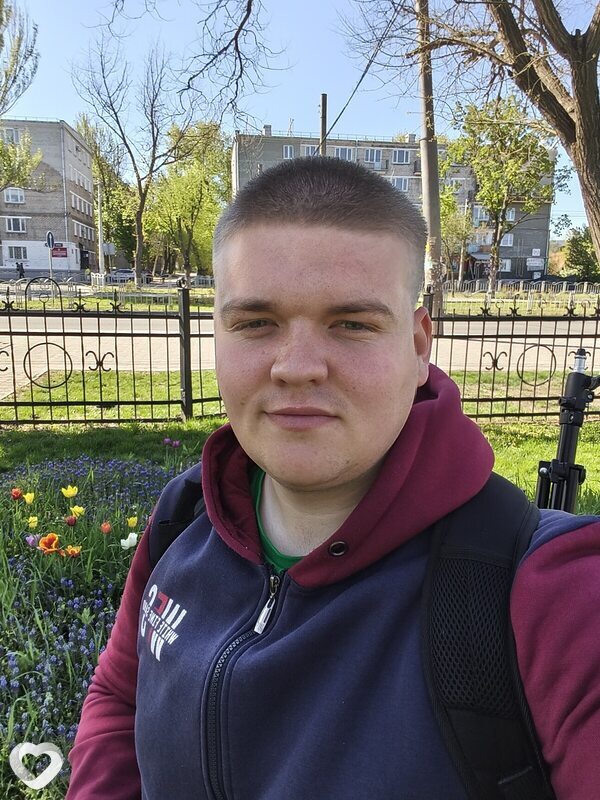 Максим, 25, Москве — анкета №3425075