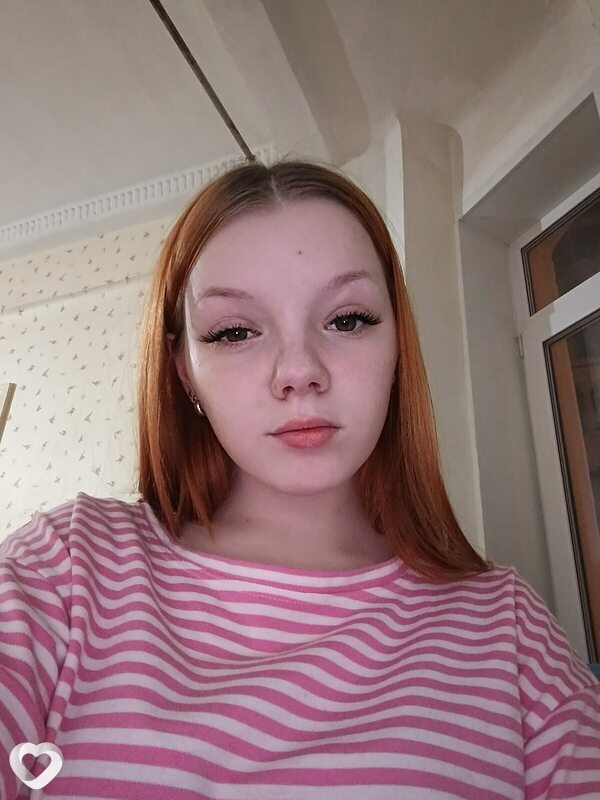 Полина, 18, Каменске-Уральском — анкета №3425354