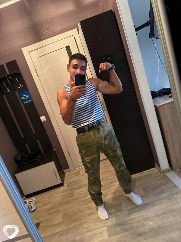 Александр, 21, Тюмени — анкета №3426813