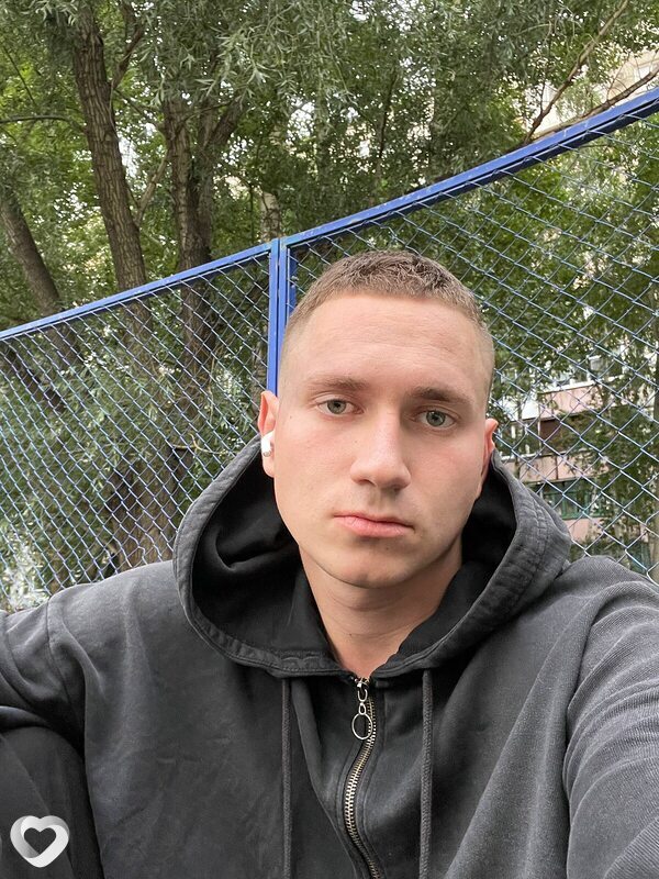 Денис, 21, Омске — анкета №3427713
