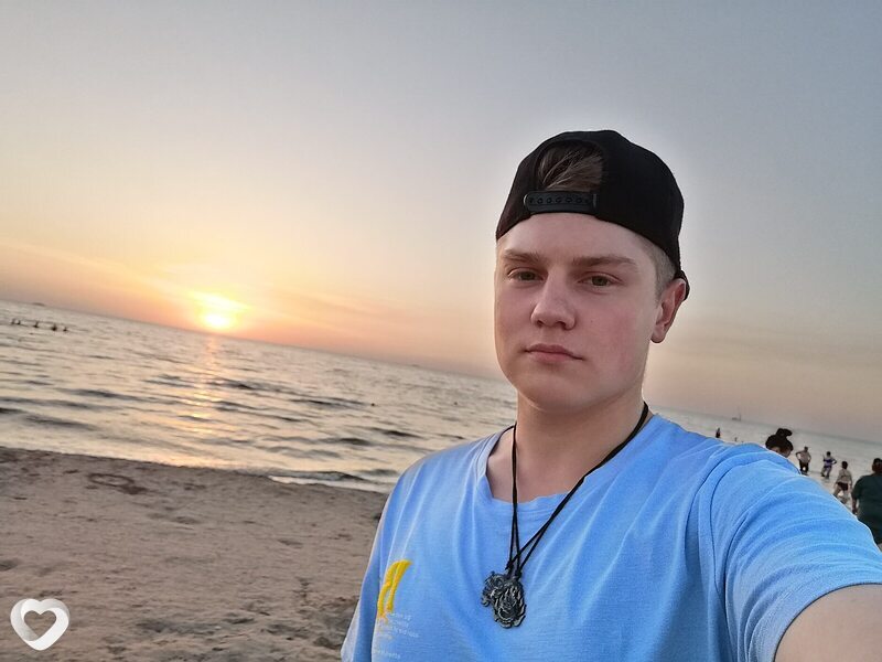Назар, 21, Осинниках — анкета №3427787