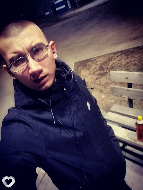 Артем, 23, Рубцовске — анкета №3428816