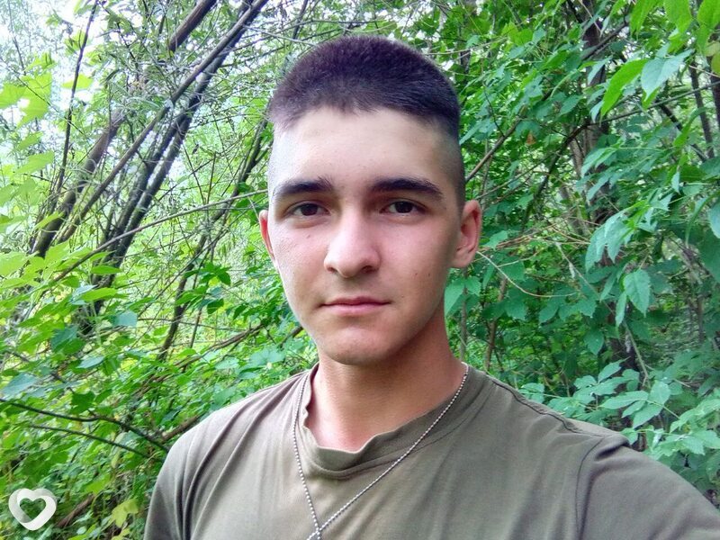Илья, 21, Саратове — анкета №3428863