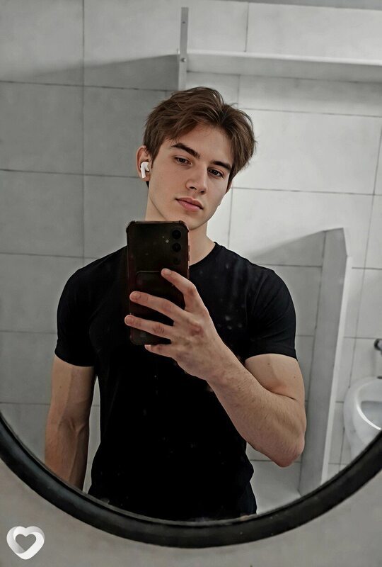 Марк, 18, Харькове — анкета №3430843