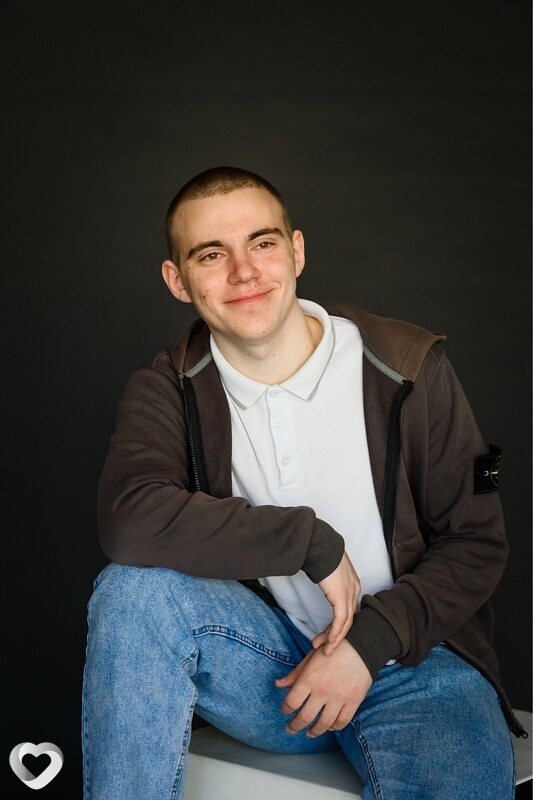Алексей, 20, Барнауле — анкета №3432605