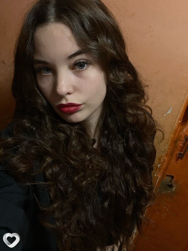 Виктория, 18, Дзержинске — анкета №3433669