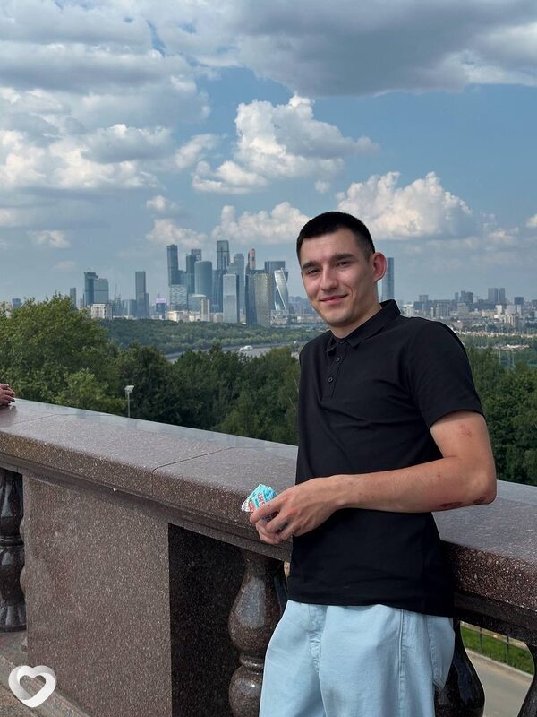 Илья, 23, Ижевске — анкета №3434411