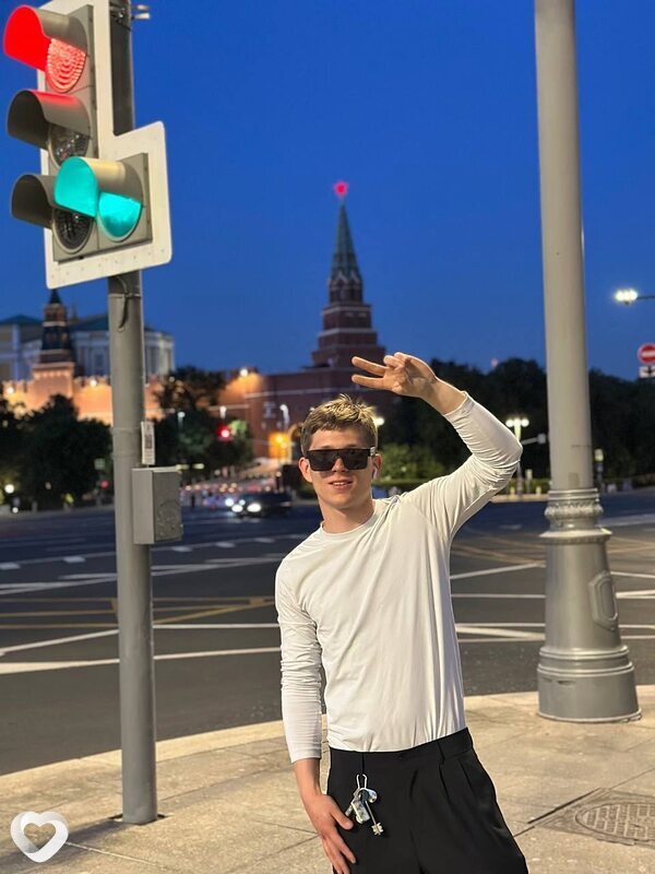 Павел, 21, Донецке — анкета №3435226