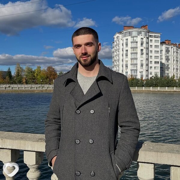 Анатолий, 25, Томске — анкета №3436262