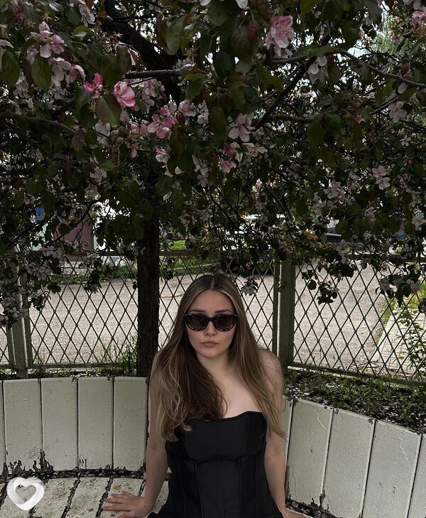 Анна, 18, Калуге — анкета №3436359