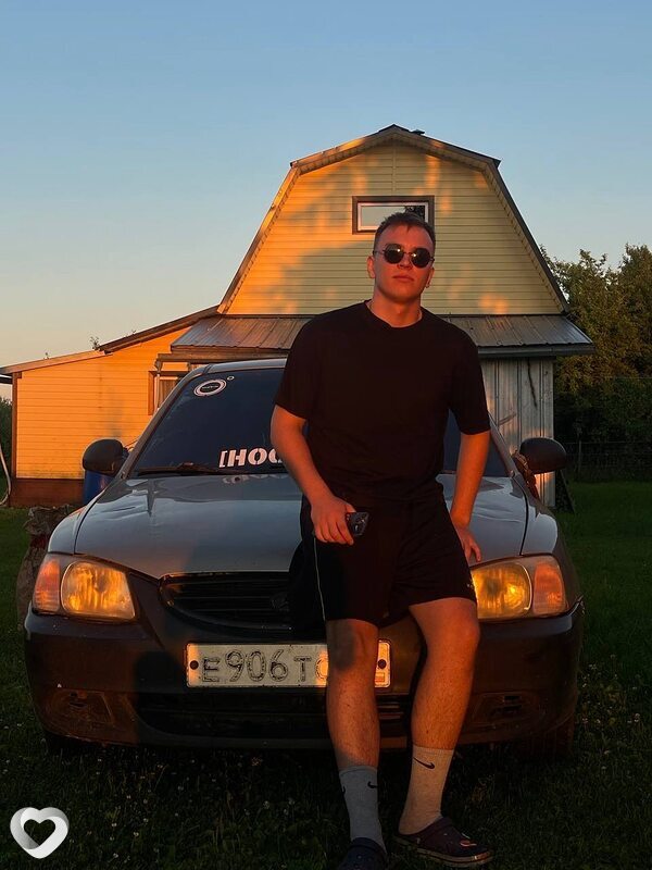 Илья, 22, Череповце — анкета №3437758