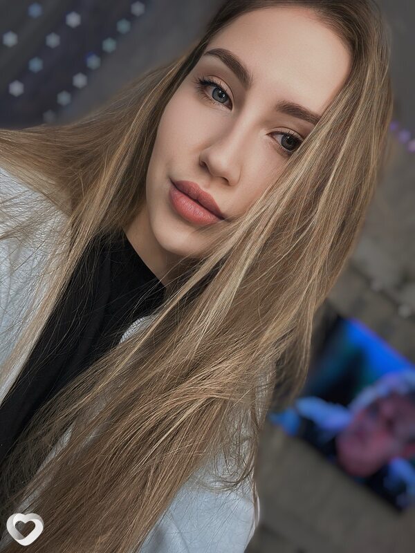 Анна, 28, Зеленогорск (Красноярский Край) — анкета №3441228