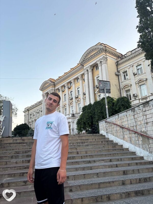 Виталий, 19, Одессе — анкета №3442371