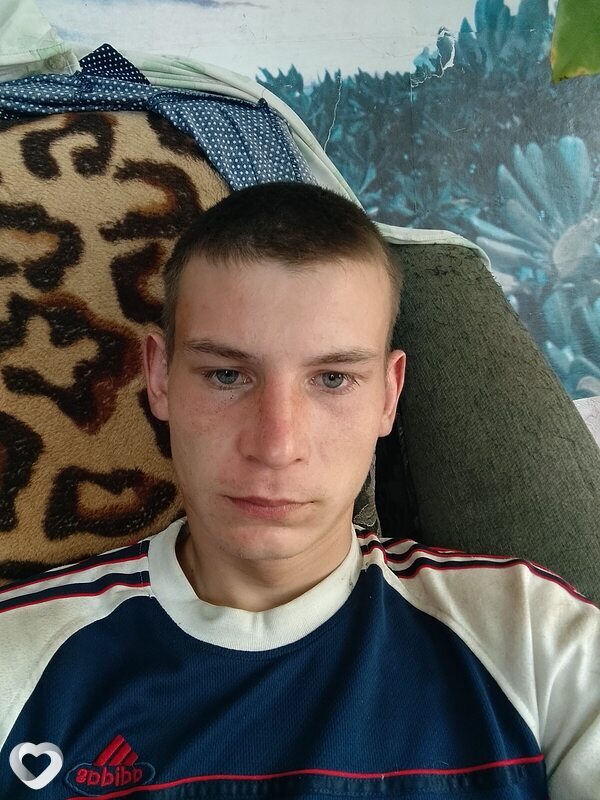 Виктор, 20, Бийске — анкета №3443482