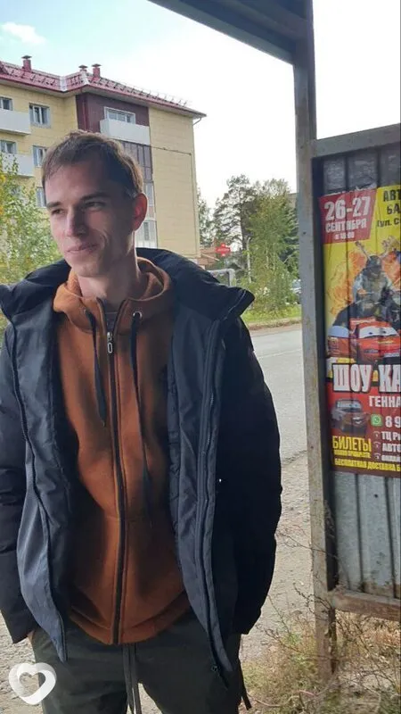 Денис, 25, Бийске — анкета №3444061