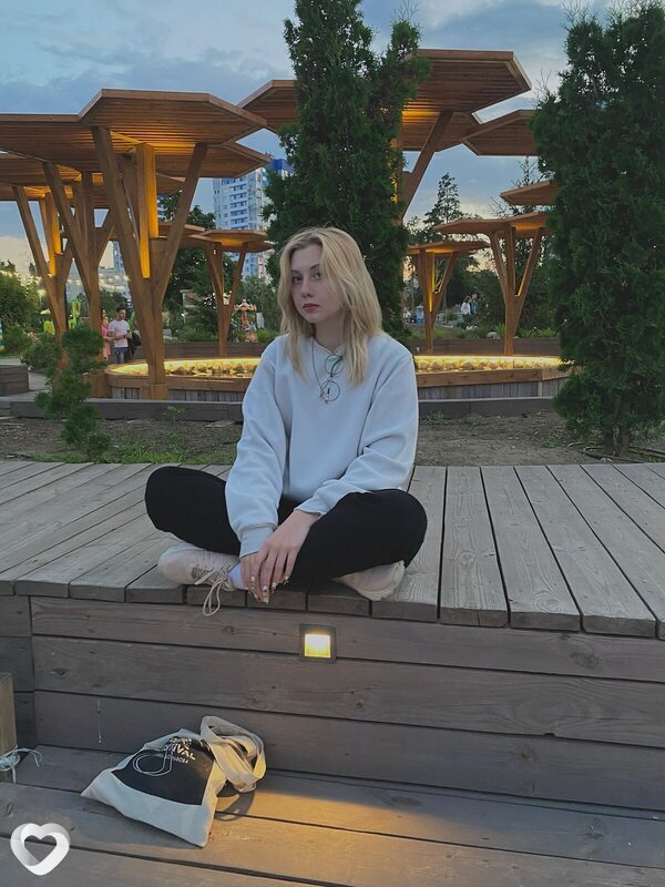 Аня, 22, Москве — анкета №3443749