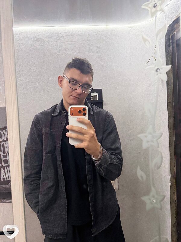 Максимка, 23, Луганске — анкета №3444423
