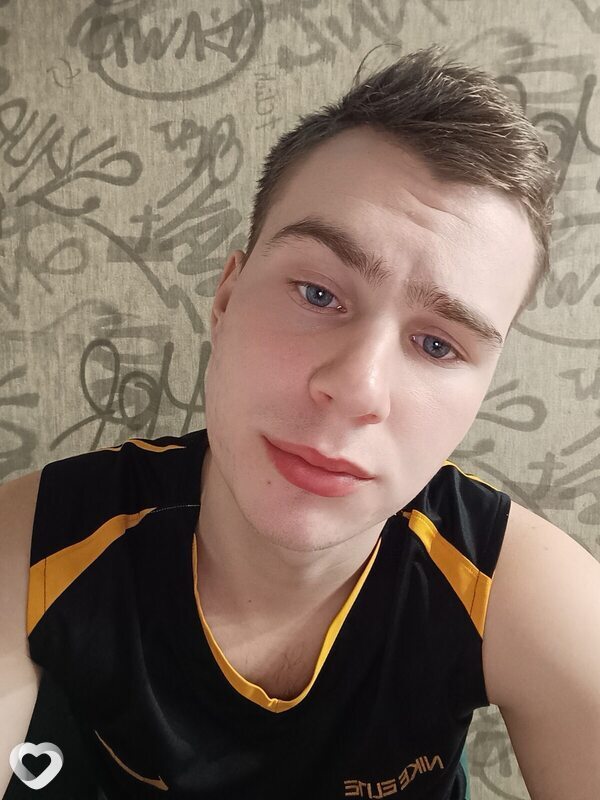 Александр, 19, Красноярске — анкета №3445662