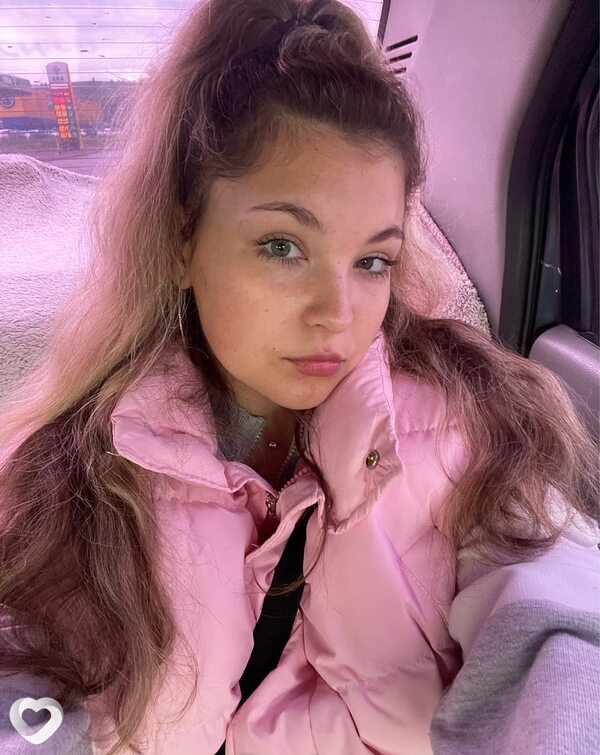Яна, 18, Красноярске — анкета №3446292