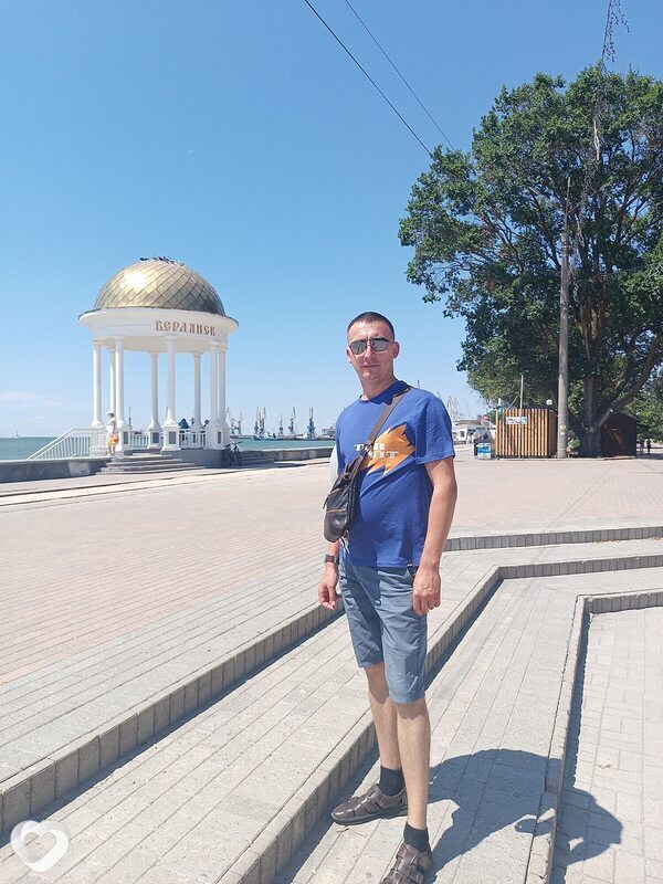 Дмитрий, 39, Харцызске — анкета №3446479