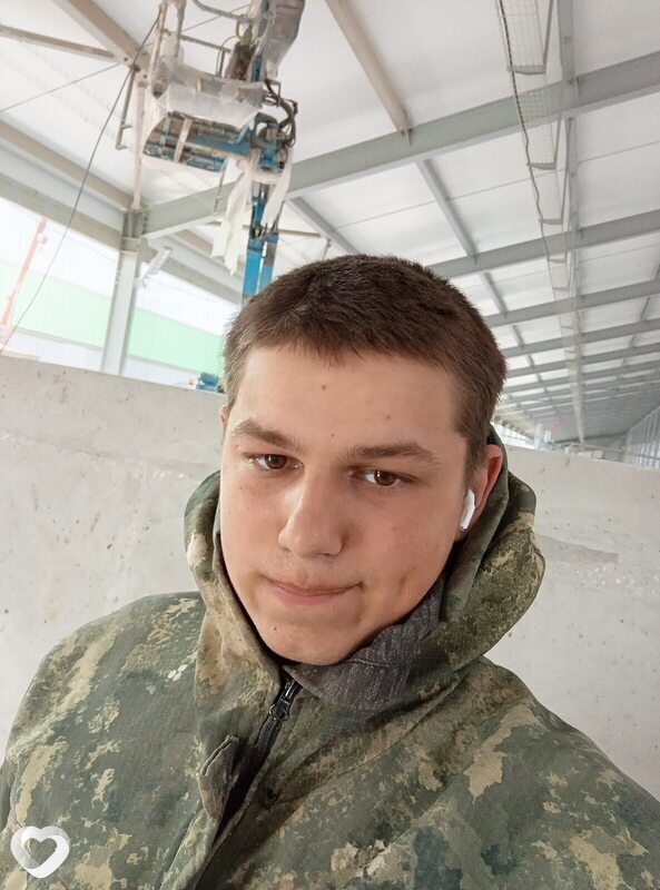 Владимир, 20, Курске — анкета №3447887