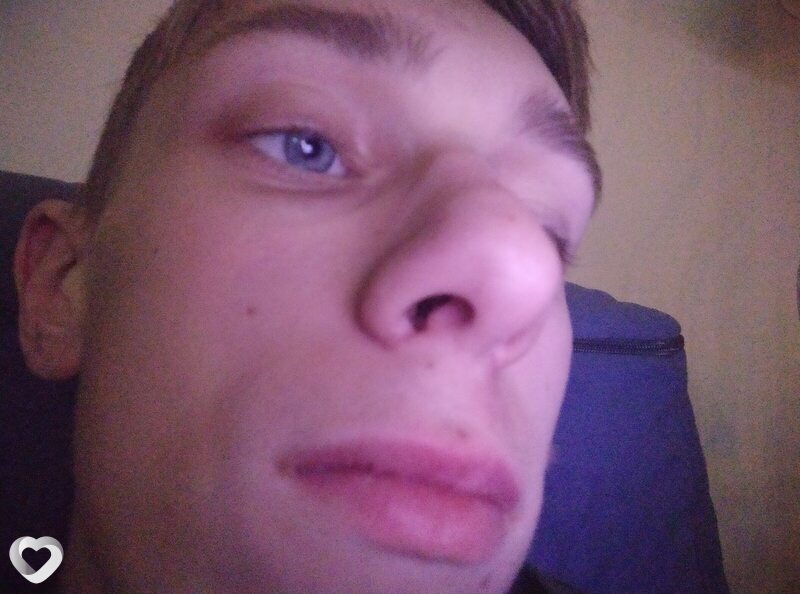 Андрей, 18, Санкт-Петербурге — анкета №3450895