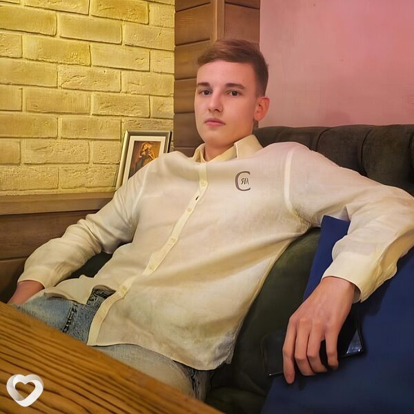 Артём, 20, Краснодаре — анкета №3451035