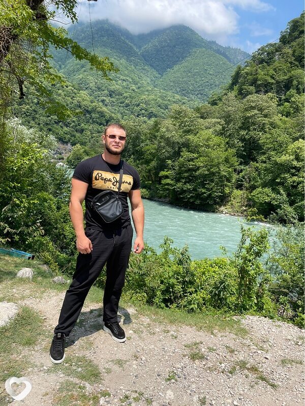 Амир, 27, Нижневартовске — анкета №3453803