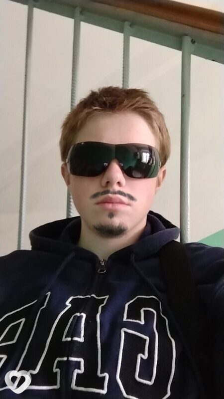 Артем, 19, Березовский (Свердловская обл) — анкета №3454634