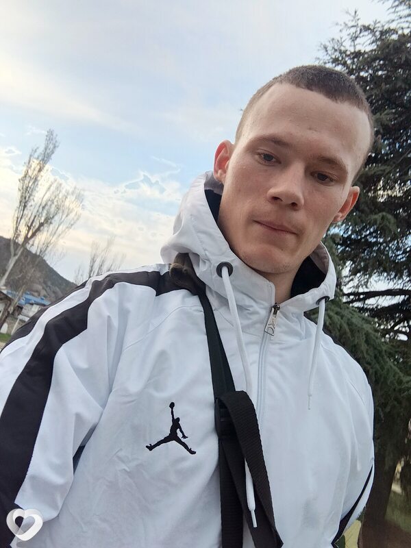 Дима, 21, Севастополе — анкета №3454899