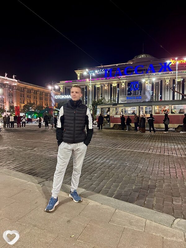 Артем, 23, Екатеринбурге — анкета №3455047