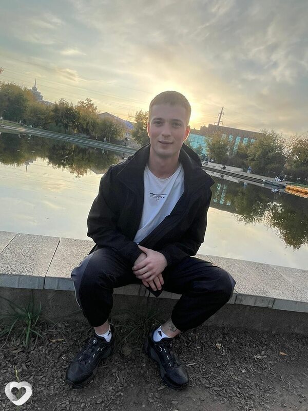 Максим, 23, Барнауле — анкета №3456588