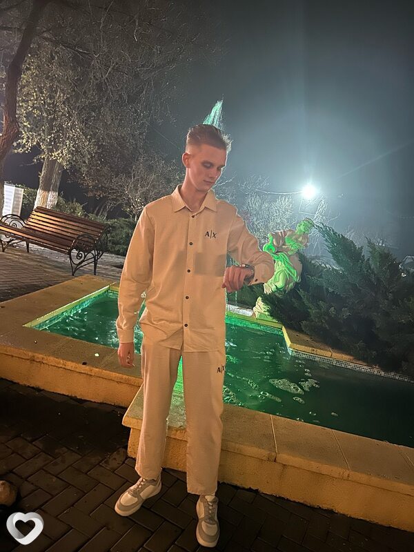 Дмитрий, 23, Сальске — анкета №3456598
