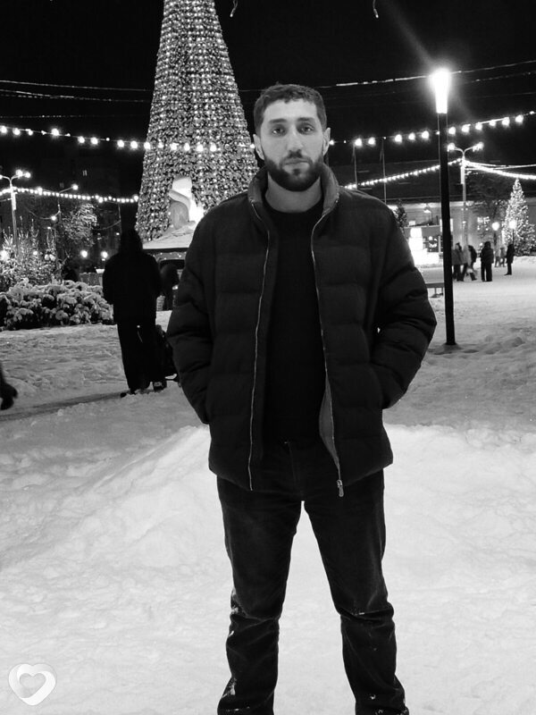 Mher, 26, Новомосковске — анкета №3457181