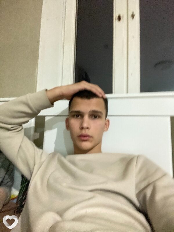 Женя, 21, Серпухове — анкета №3457330