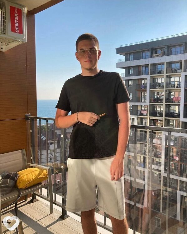 Аркадий, 24, Ростове-на-Дону — анкета №3457612