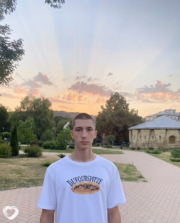Роман, 22, Пятигорске — анкета №3458432