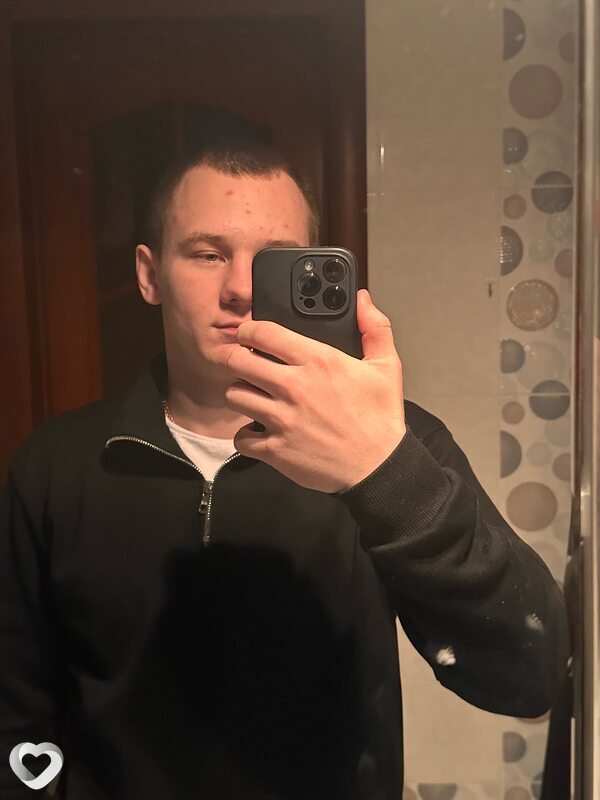Артём, 24, Новосибирске — анкета №3459491