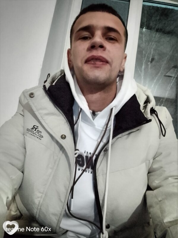 Артем, 26, Комсомольске-на-Амуре — анкета №3459784