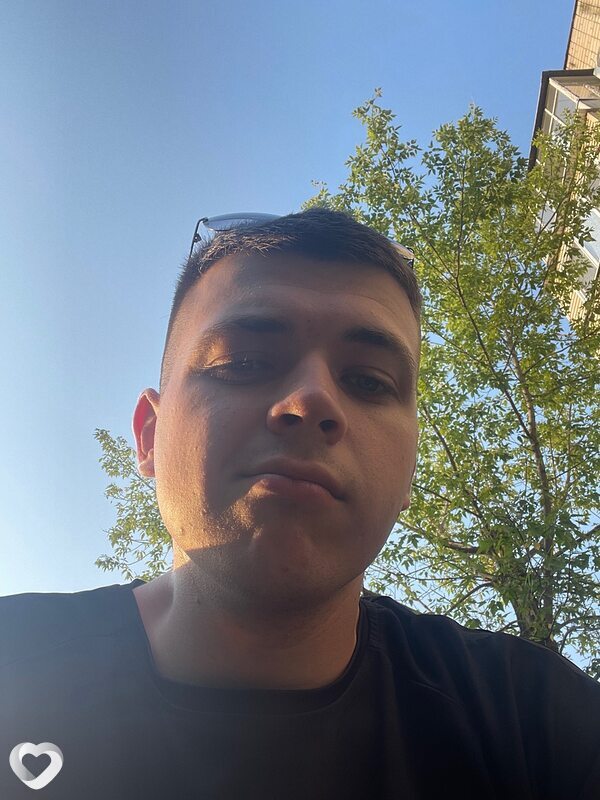 Михаил, 22, Каменске-Шахтинском — анкета №3461189