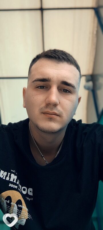 Эдик, 26, Краснодаре — анкета №3460669