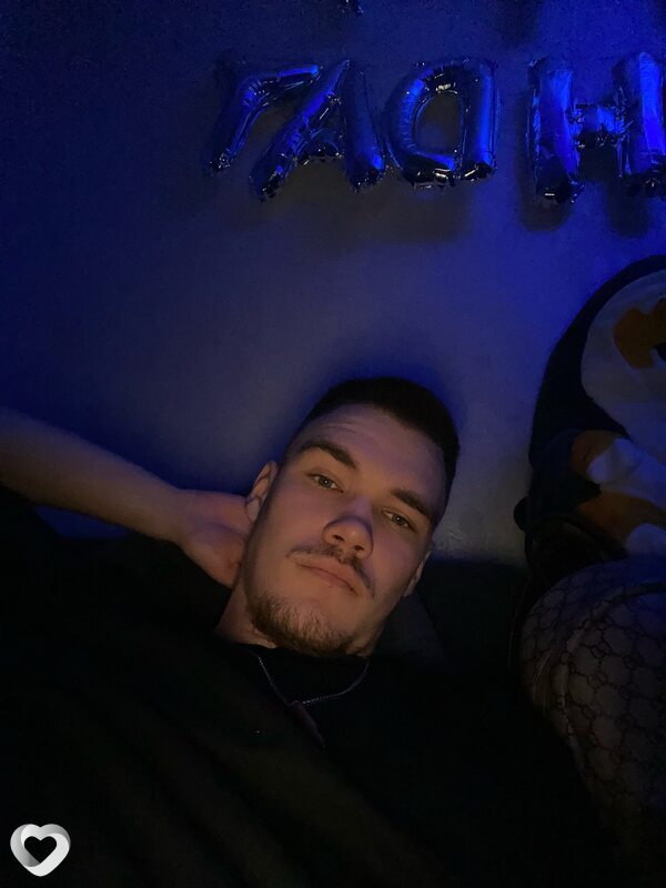 Валентин, 21, Ейске — анкета №3461628