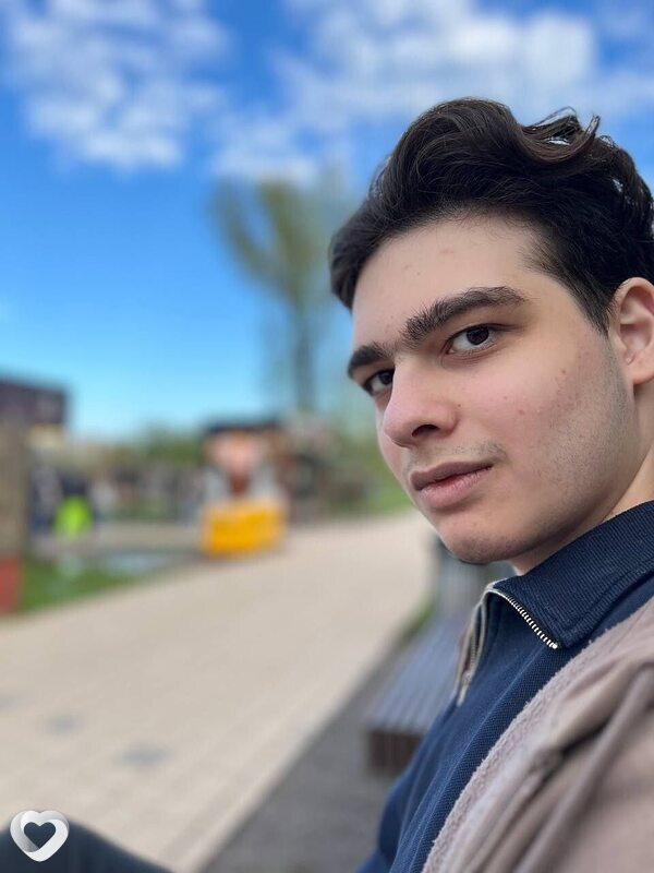 Артём, 20, Солнечногорске — анкета №3463190