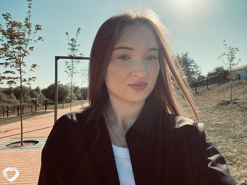 Алена, 18, Ростове-на-Дону — анкета №3463340